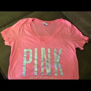 VS Pink Size Small  S/S V neck T Shirt